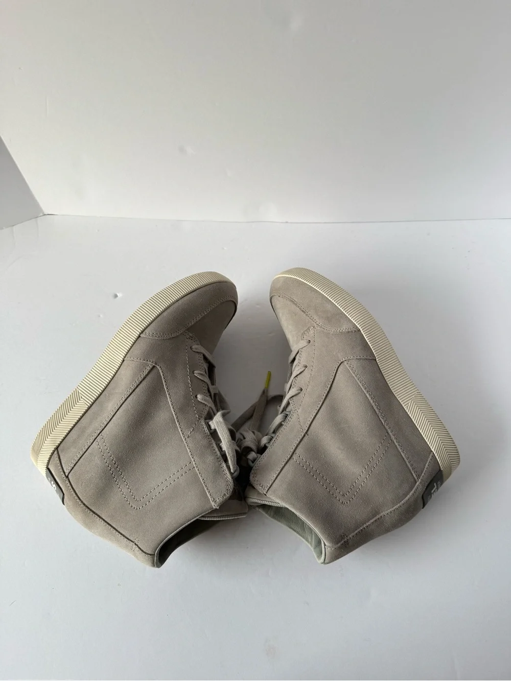 SOREL WOMEN'S OUT 'N ABOUT WEDGE BOOTS - SIZE: WOMEN SIZE 9 DOVE QUARRY New